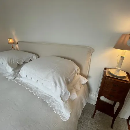 Le Lierre Et La Rose LʼAigle