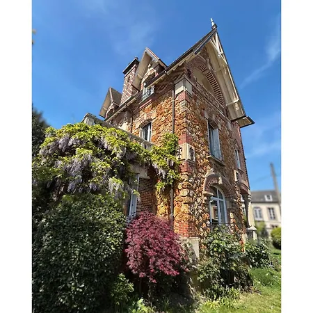 Le Lierre Et La Rose LʼAigle