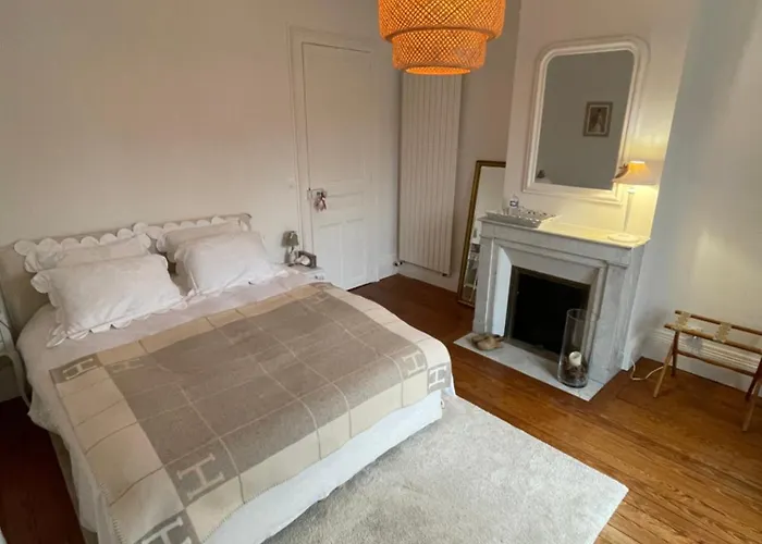 Le Lierre Et La Rose 3* LʼAigle